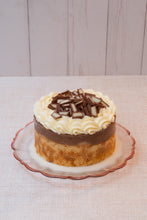 Cargar imagen en el visor de la galería, No Me Olvides Kinder 15cm (5-10 porciones)
